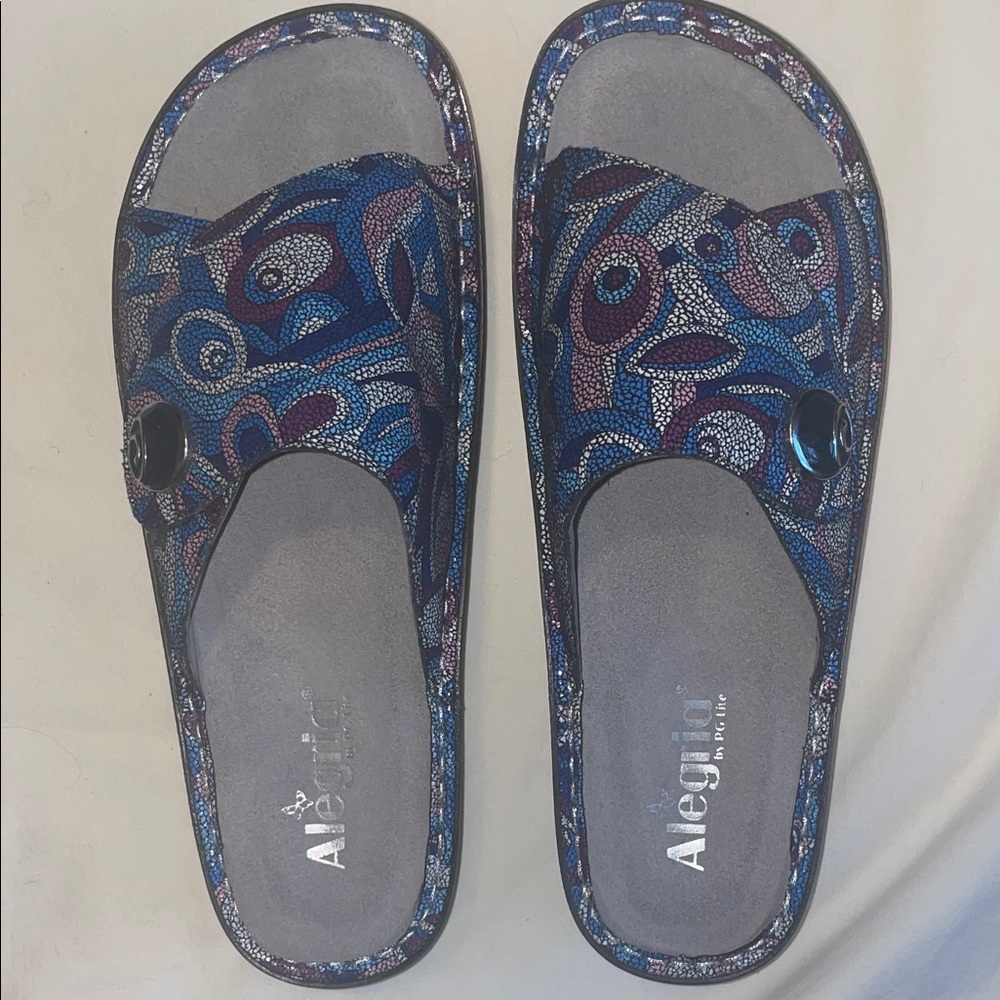 Alegria Women's Multicolor Patterned Mules